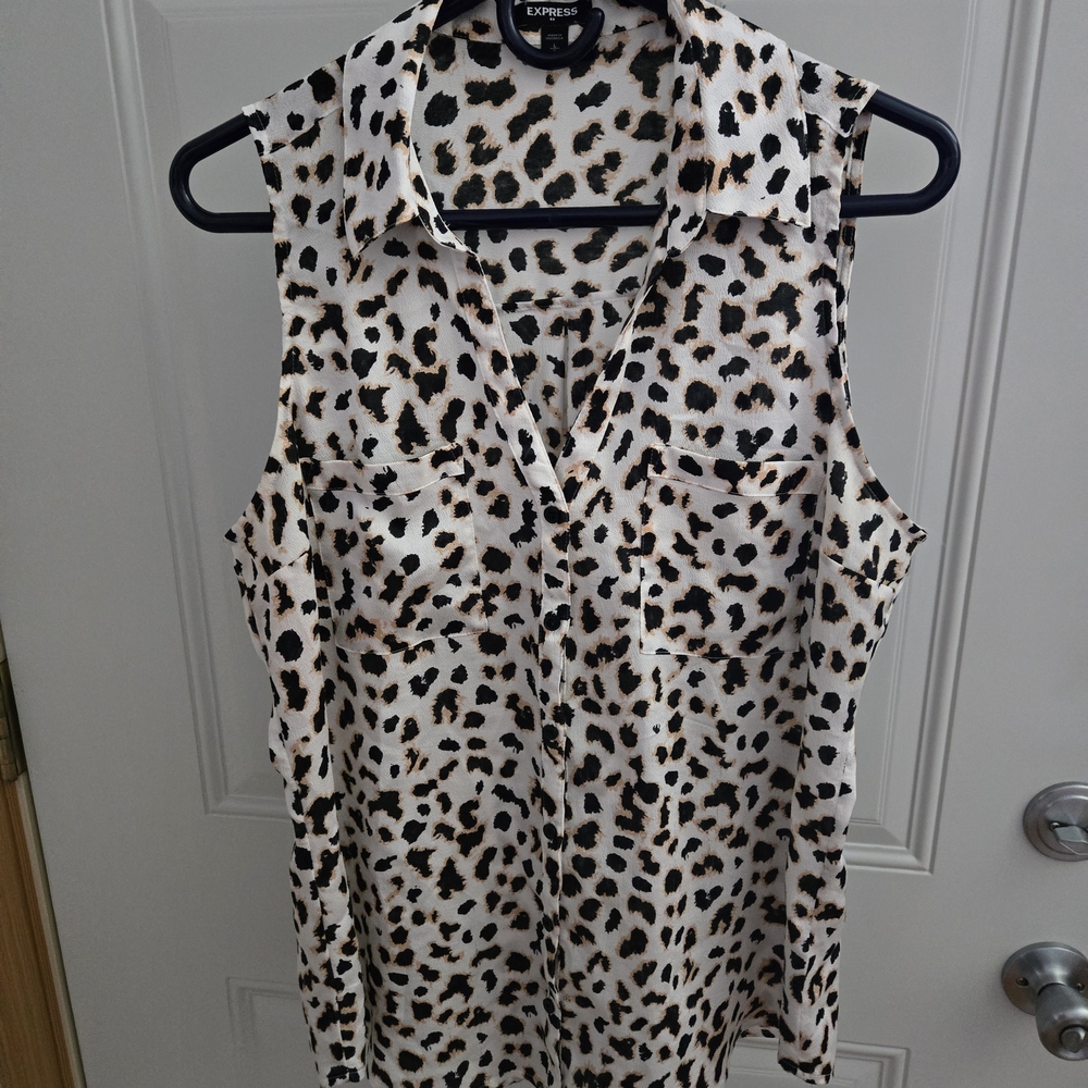 Express Black and White Sleeveless Blouse Notched Collar